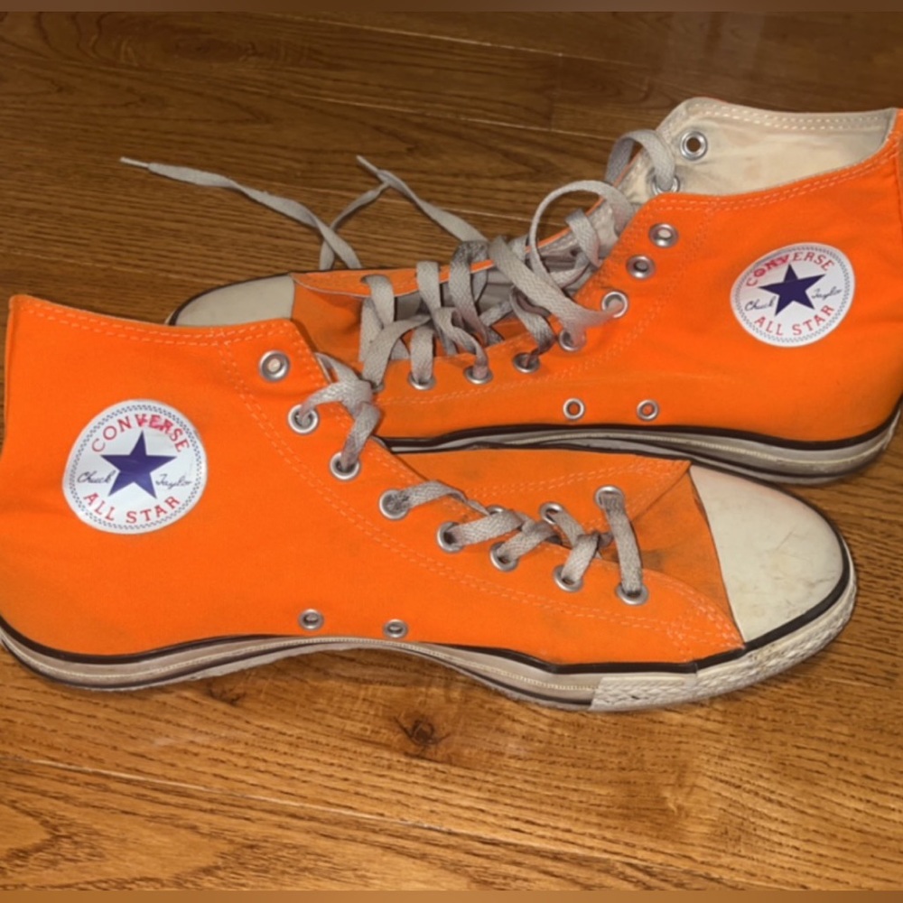 Men’s Size 11 Converse Bright Orange Used Condition